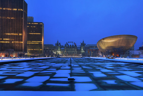 nys-capital-plaza-in-snow_lr