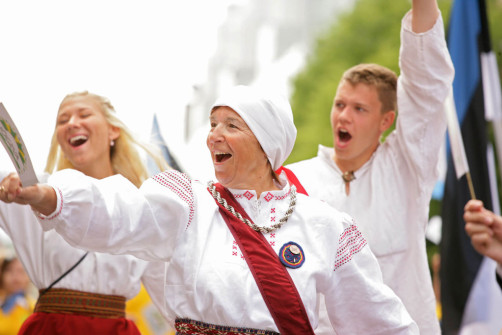 Esti-Parade_WS