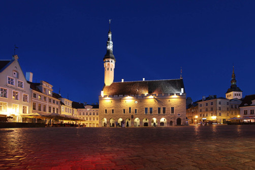 Raeekoja-Plats_Town-Hall-Built-1404_WS